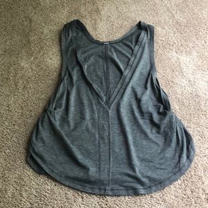 LE lululemon tank top